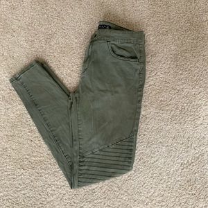 Ribbed knee pant